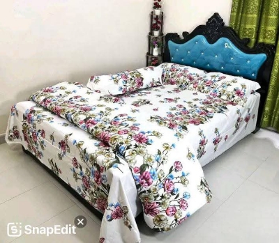 Picture of 5 Pieces Comforter + Bed Sheet Combo Set