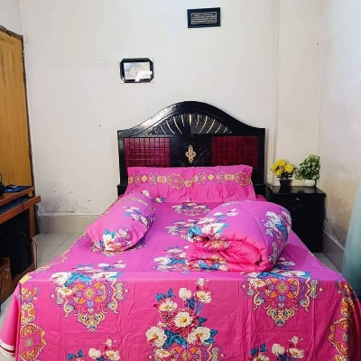 Picture of 5 Pieces Comforter + Bed Sheet Combo Set