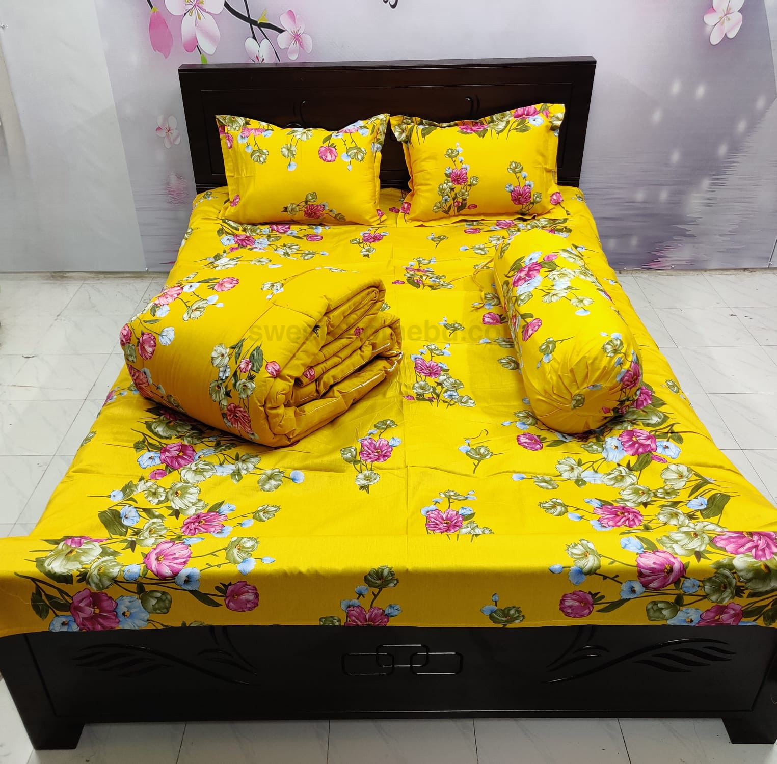 Picture of 5 Pcs Comforter + Bed Sheet Combo Set