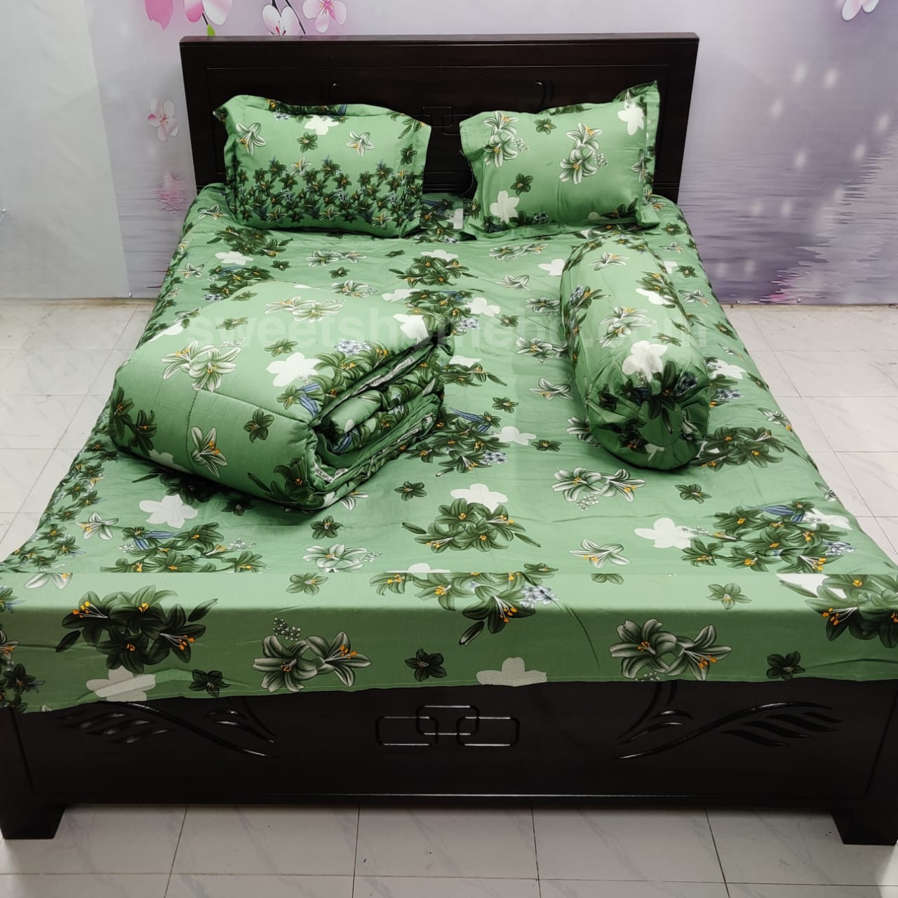Picture of 5 Pcs Comforter + Bed Sheet Combo Set