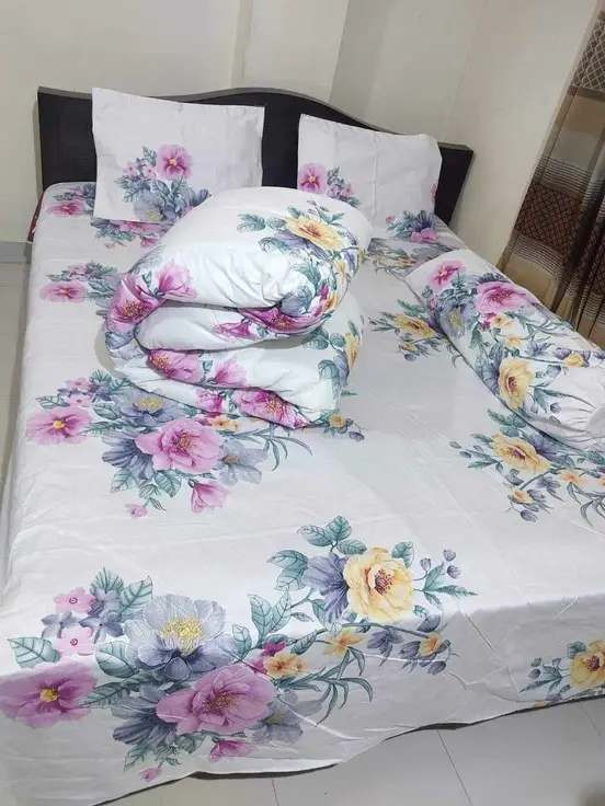 Picture of 5 Pcs Comforter + Bed Sheet Combo Set
