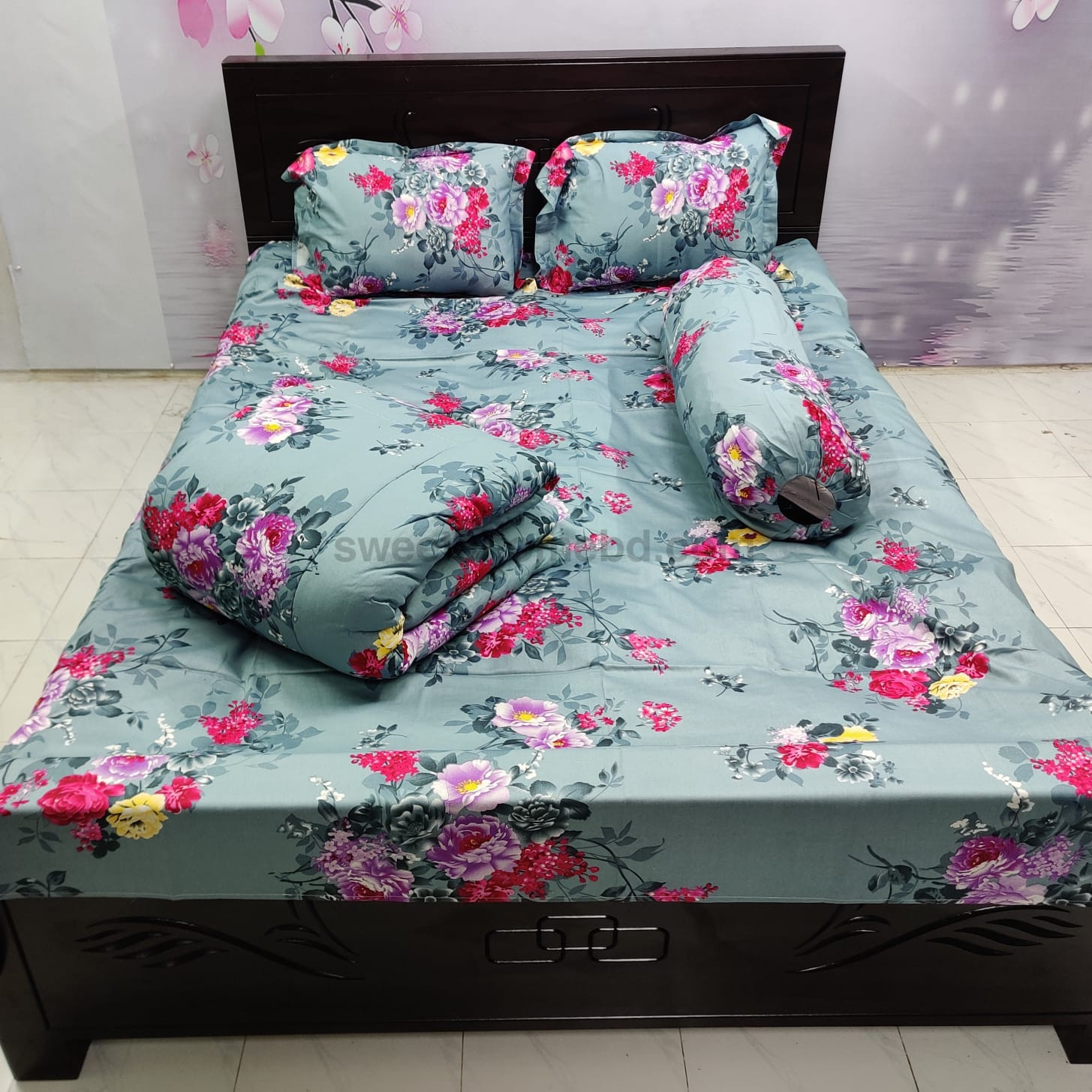 Picture of 5 Pcs Comforter + Bed Sheet Combo Set
