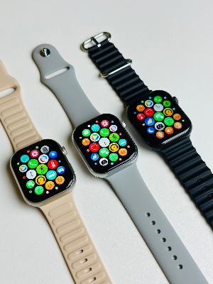 Picture of Keqiwear KW2 Max Smartwatch With 3 Bracelets – 49mm- Gold