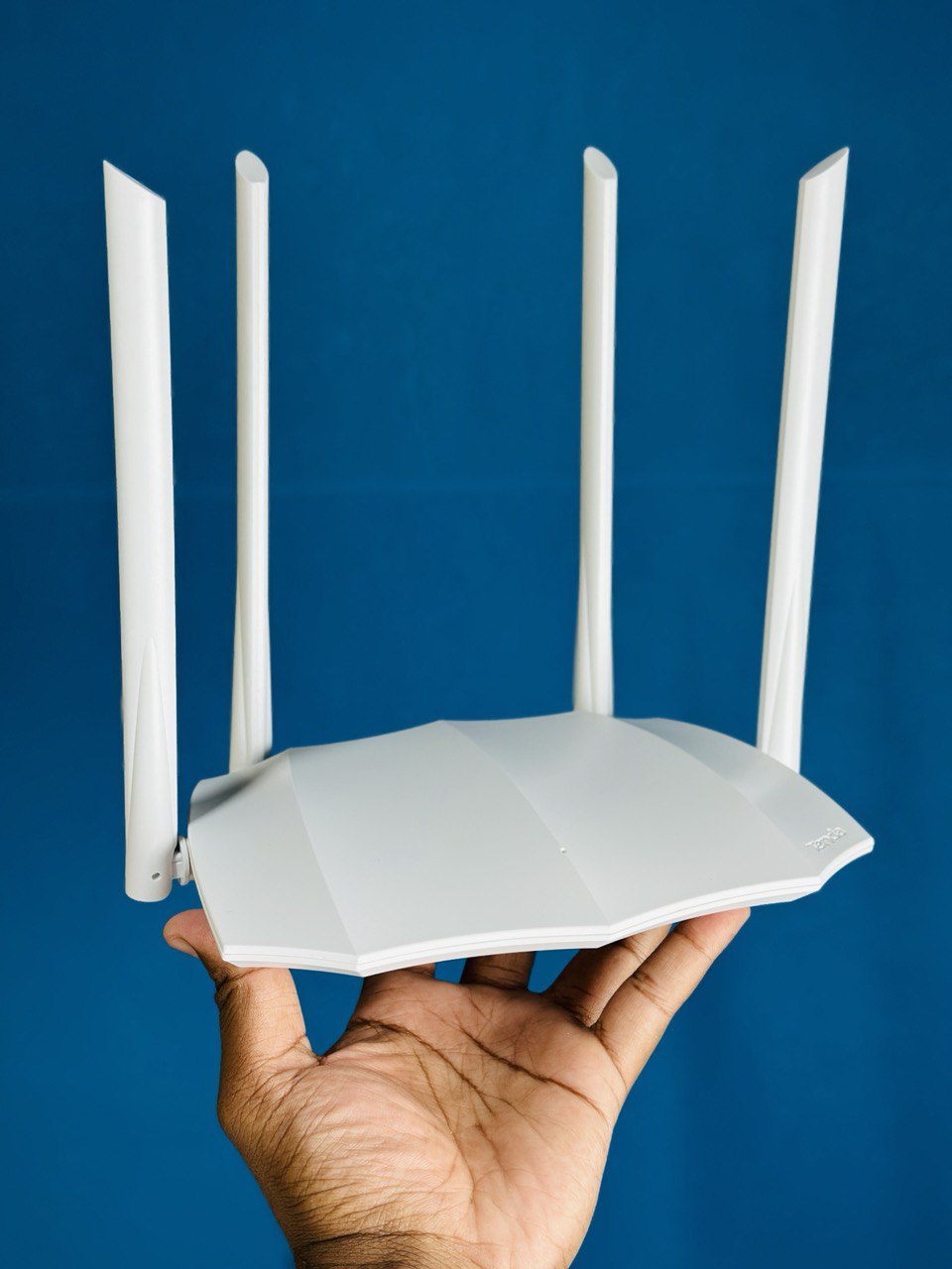 Picture of Tenda AC5 AC1200 Smart Dual-Band WiFi Router