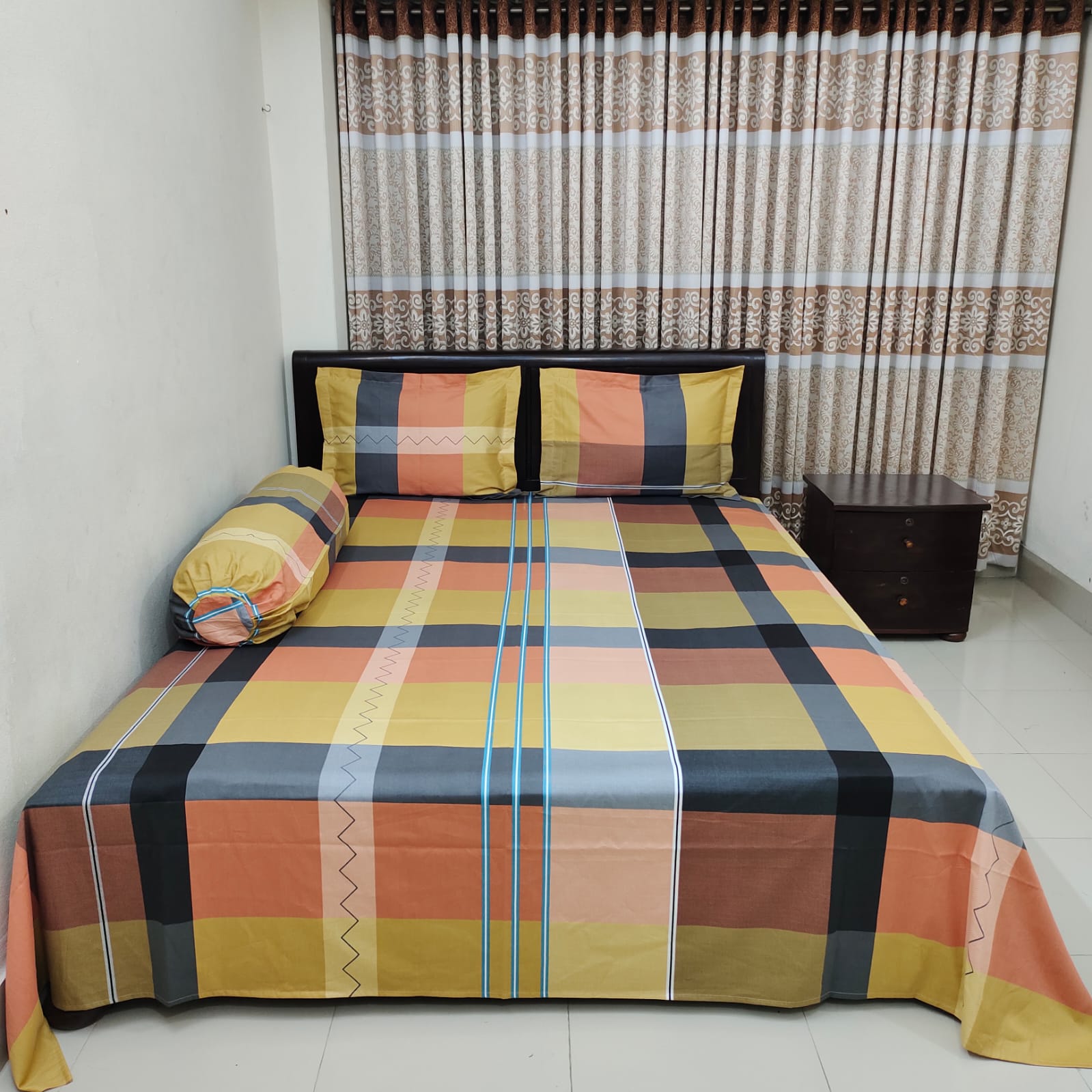 Picture of Bedsheet With Two Pillow covers