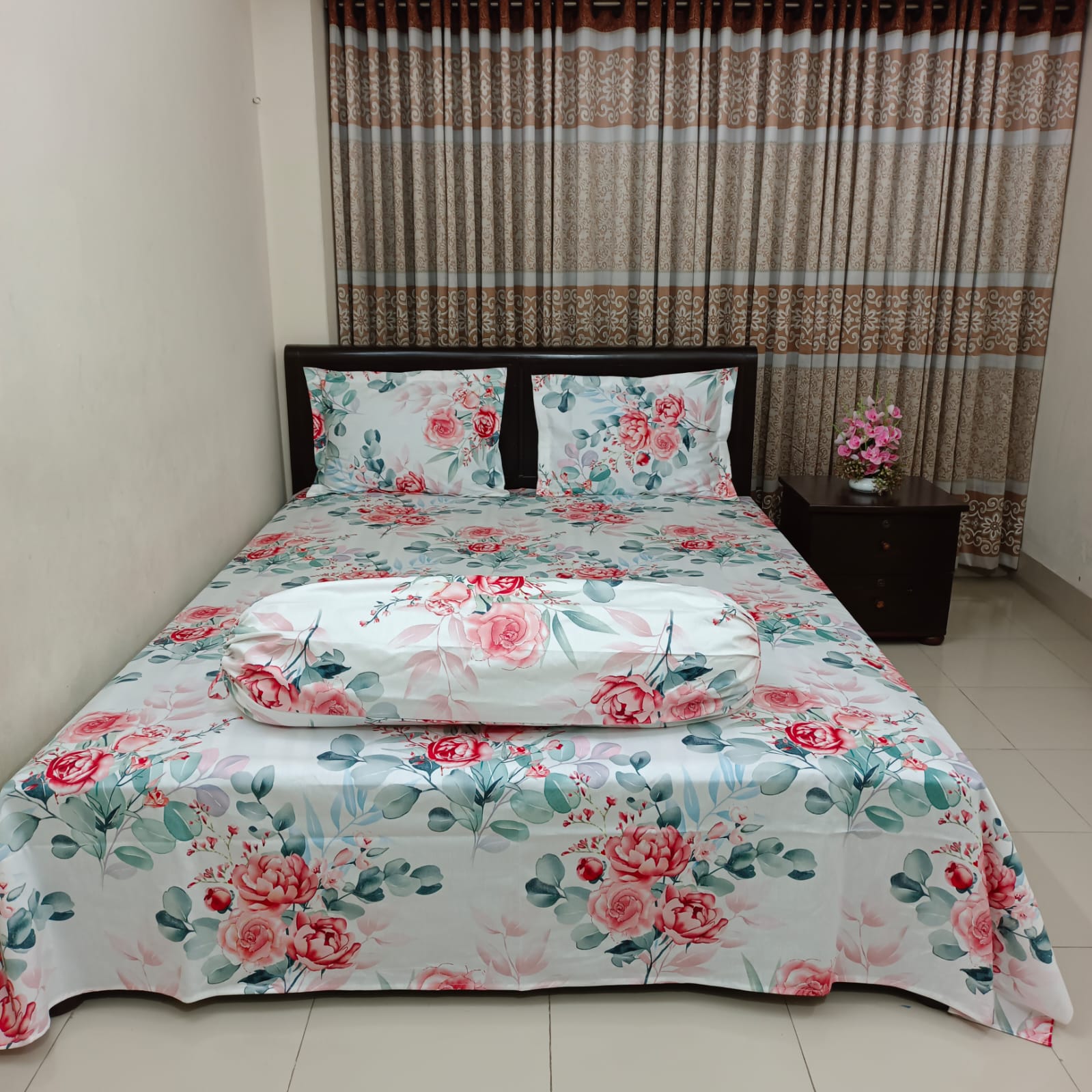 Picture of Luxury Twill Cotton Bedsheet – King Size –with pillow cover