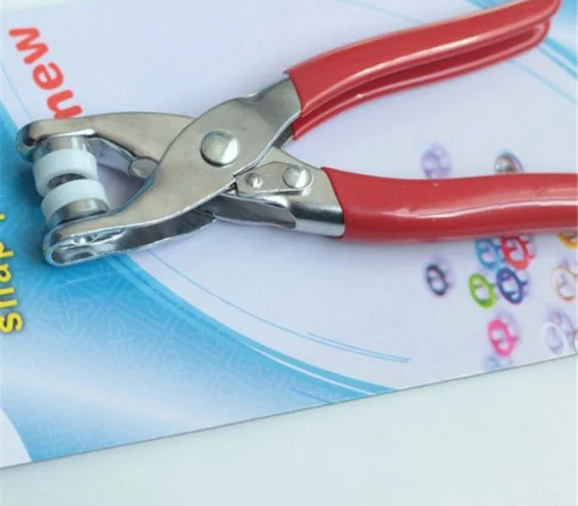 Picture of 🔧 Hand Pressure Pliers for Prong Snap Button (with FREE 100 Buttons)