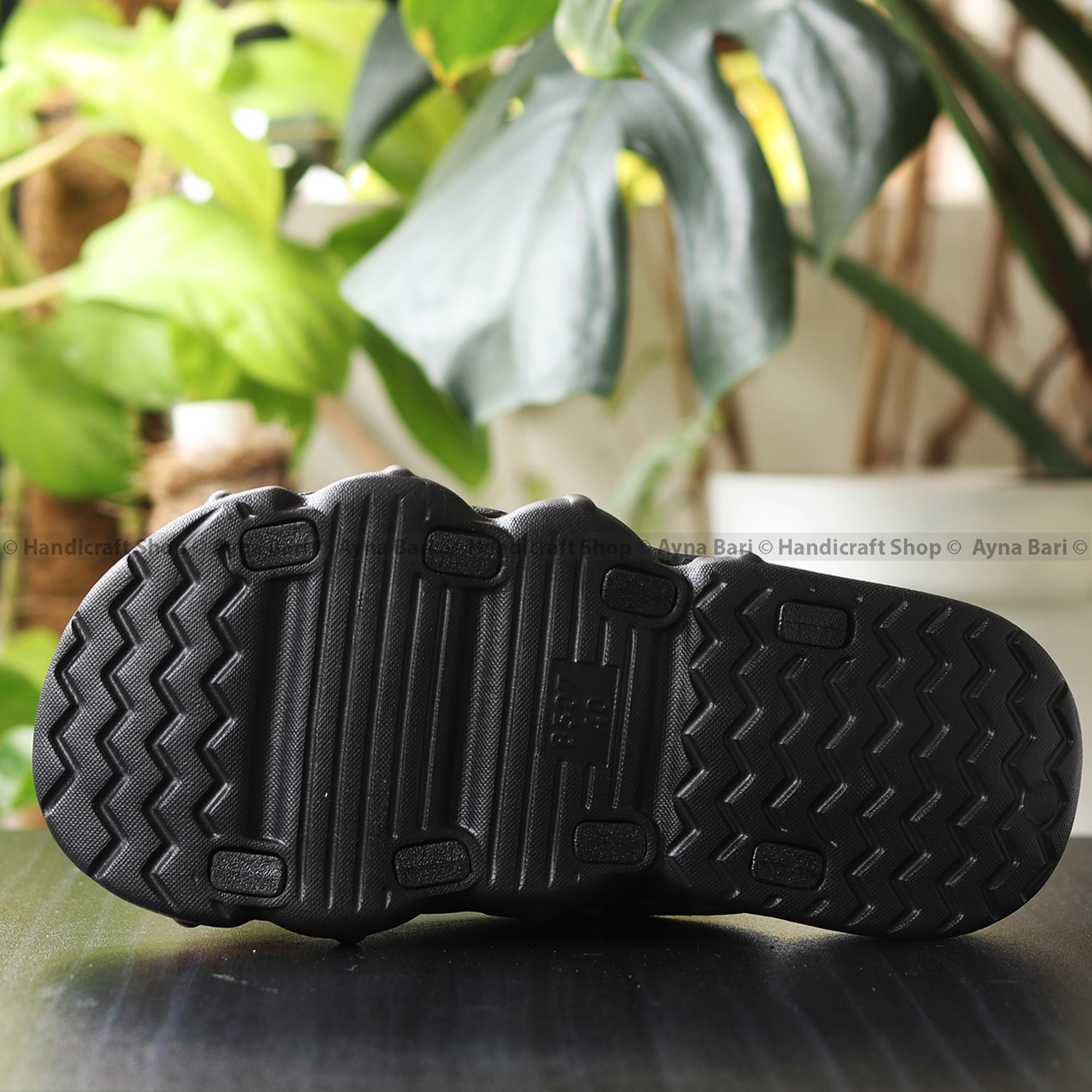 Picture of Trendsetter -Slides for Boys and Girls 8507 slides Light weight slides Made In Chain Shoe for man Shoe for woman