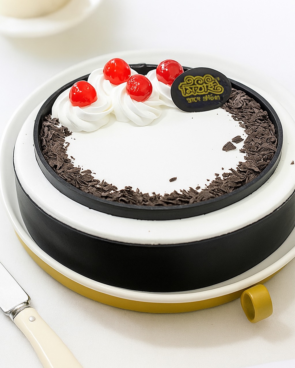 Picture of Premium White & Black Forest Cake 500 gm