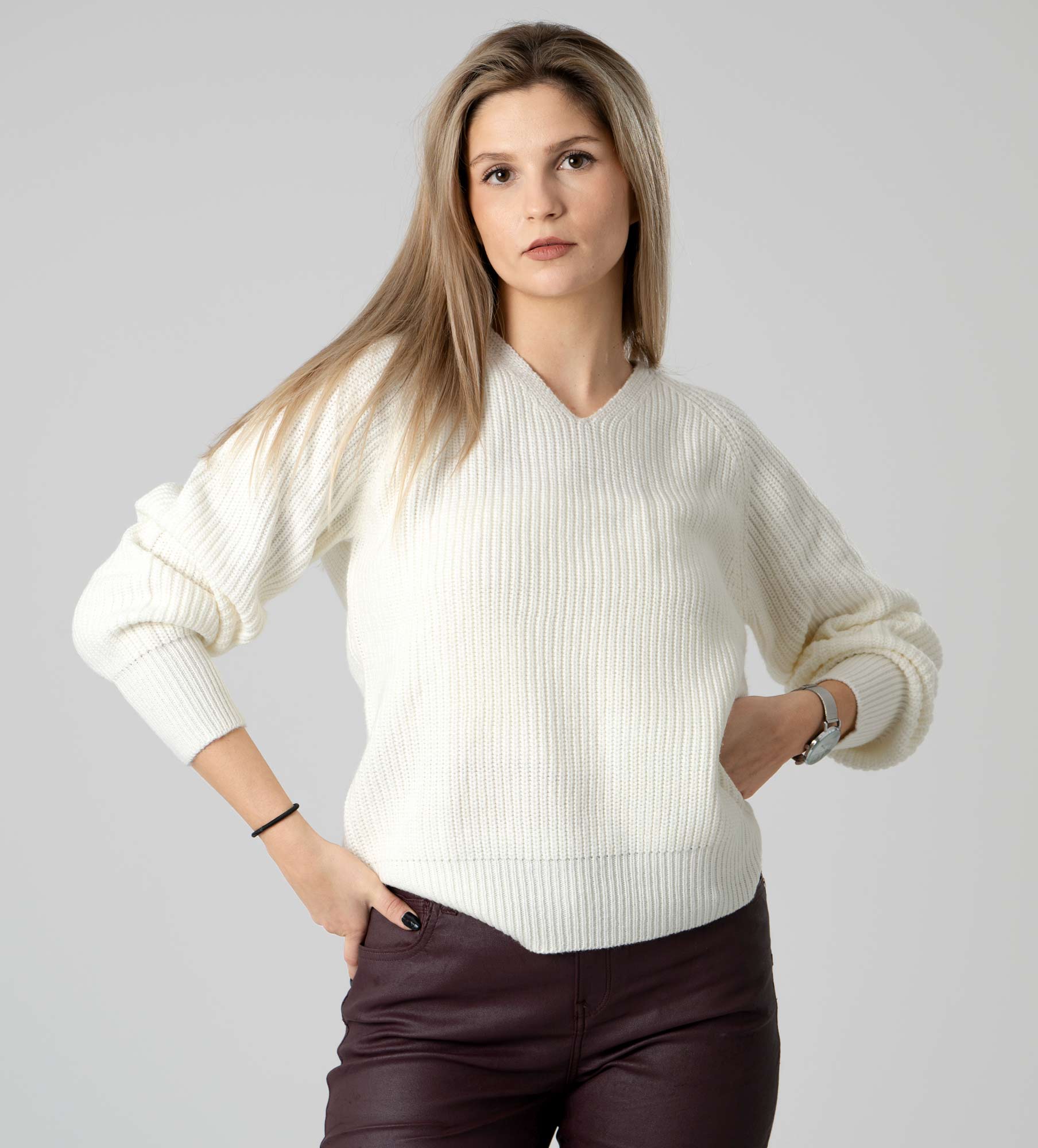 Picture of Pantoneclo Premium Women's V-Neck Sweater / Cardigan