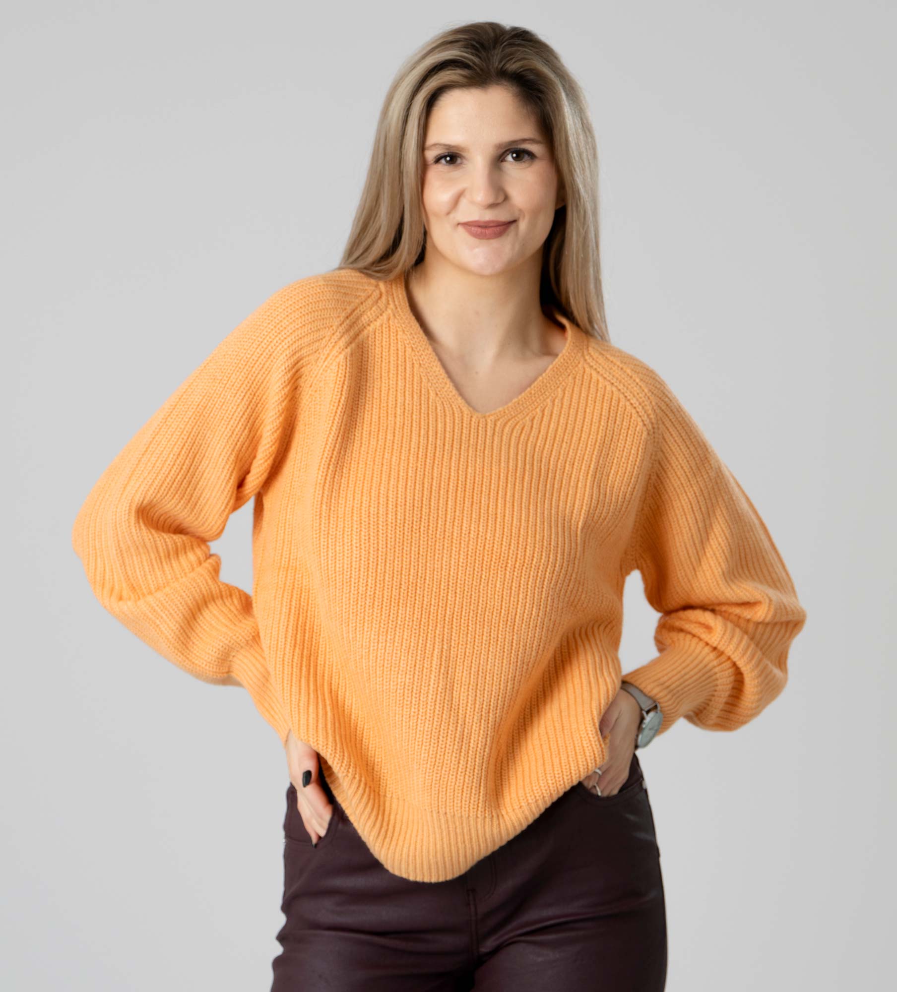 Picture of Pantoneclo Premium Women's V-Neck Sweater / Cardigan