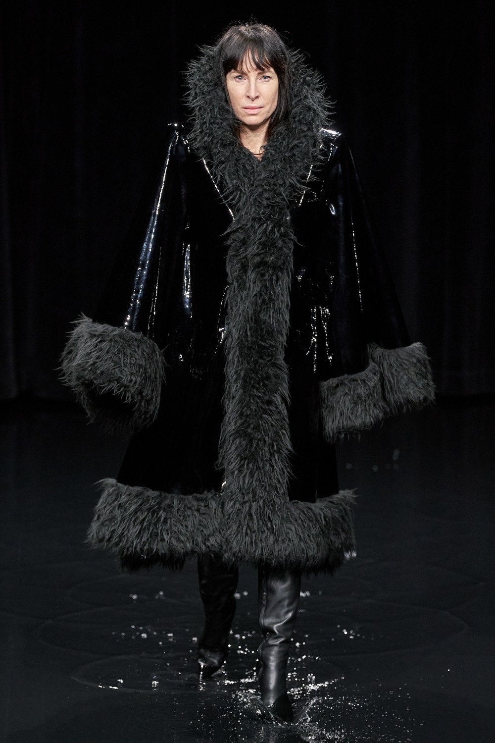 【巴黎時裝週】Balenciaga的末日時尚!Demna Gvasalia顛覆傳統的宗教造型?