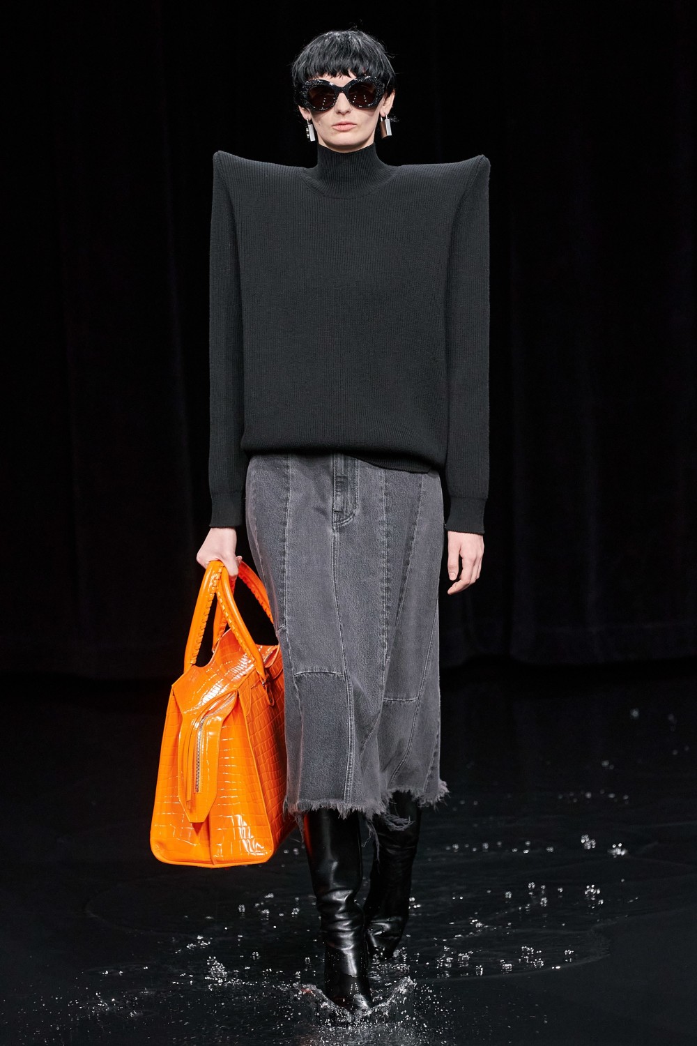 【巴黎時裝週】Balenciaga的末日時尚!Demna Gvasalia顛覆傳統的宗教造型?