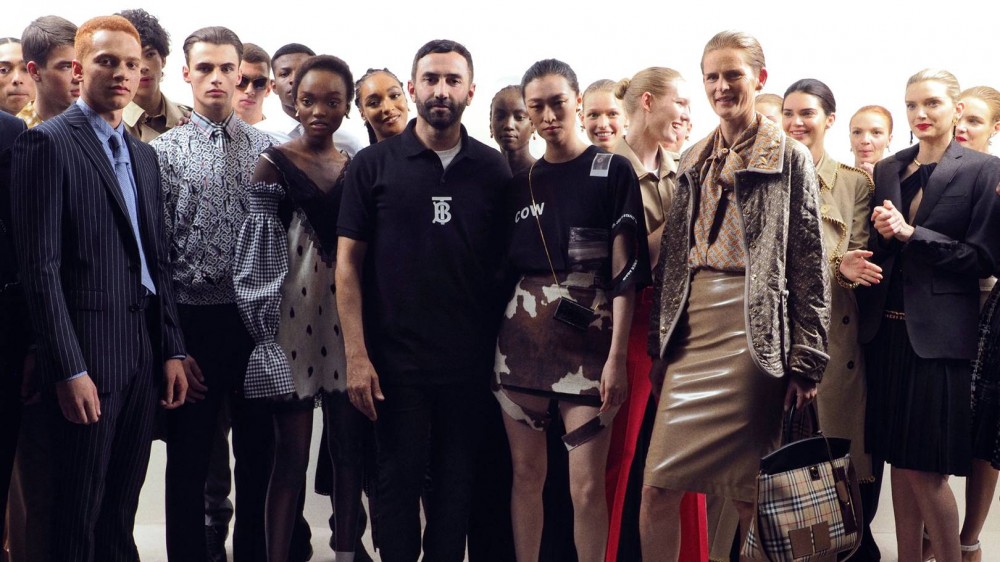 Burberry為何至今依然深陷泥濘?「爆款」是否已經變得不可或缺?