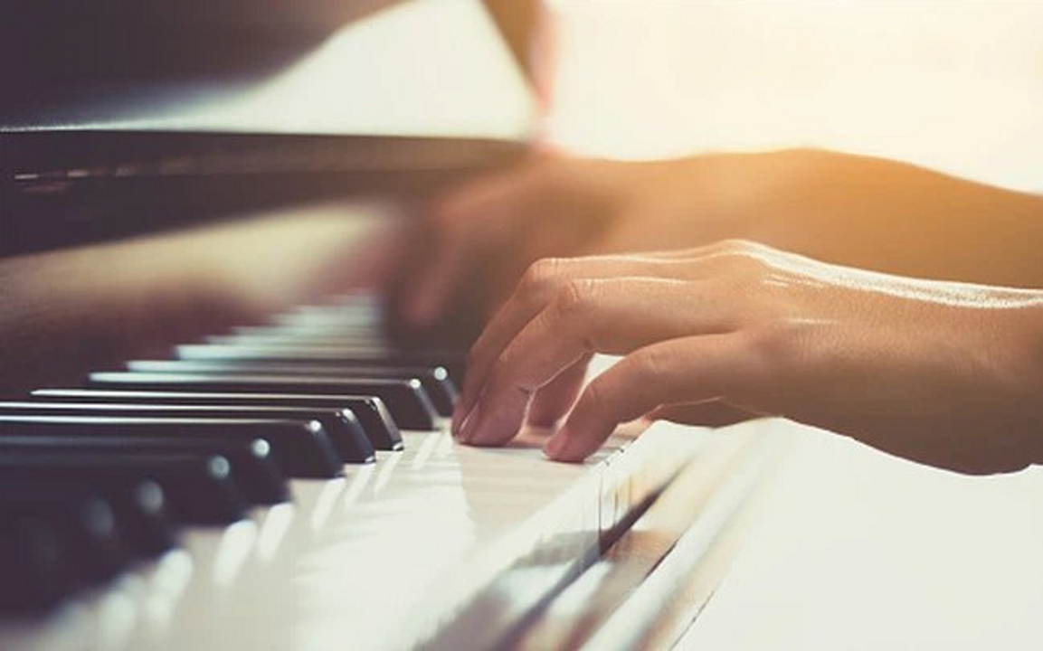 "Học piano bắt đầu từ đâu?" - Nguồn : Internet