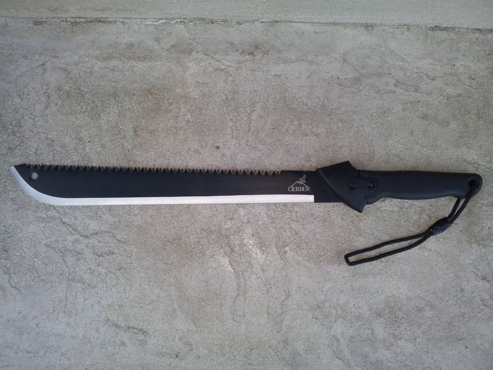 Một kiểu machete hiện đại.