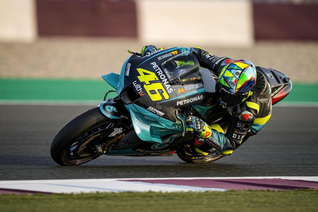 Valentino Rossi cũng không thể giành chiến thắng ở đường đua level thấp nếu phải lái một chiếc xe "dỏm"