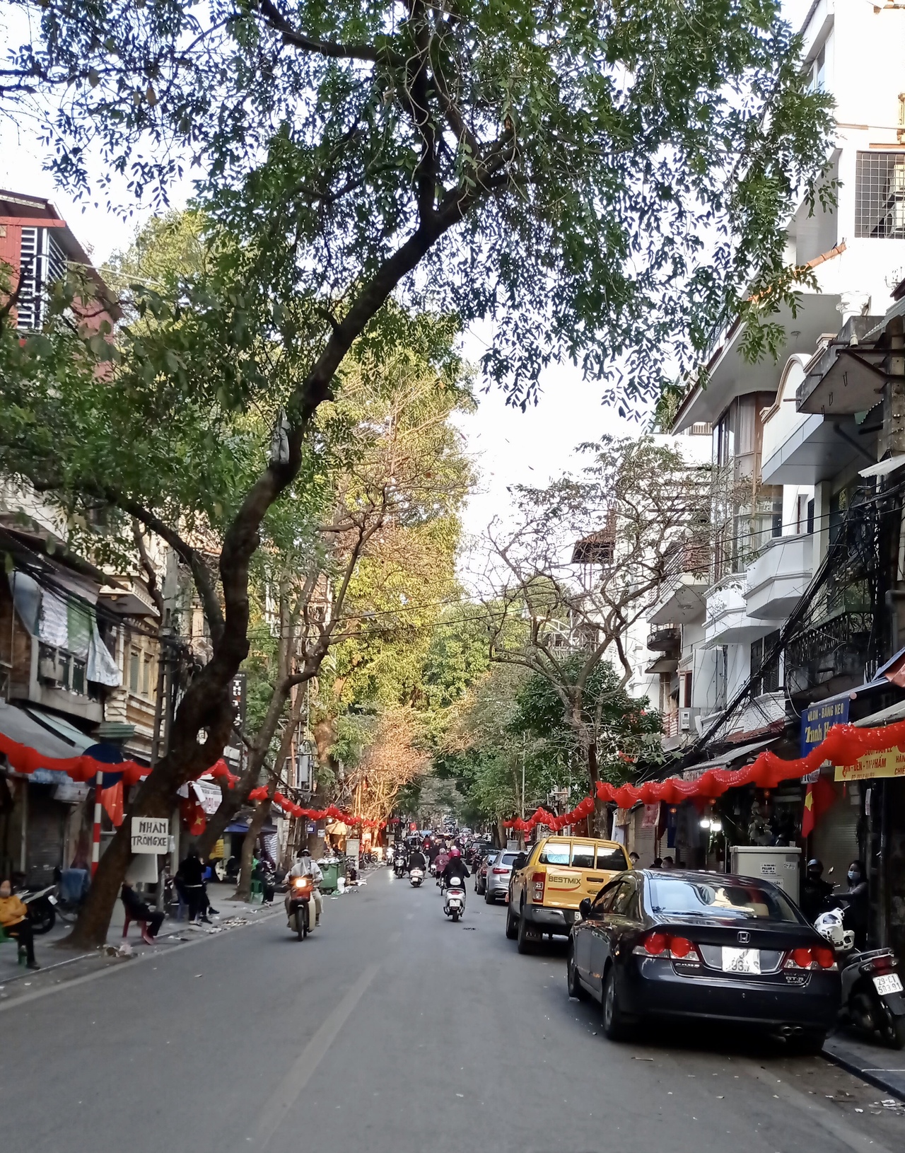 ảnh mình chụp hôm lang thang trên phố