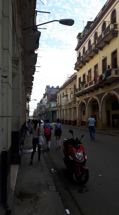 Một góc phố ngẫu nhiên ở Havana