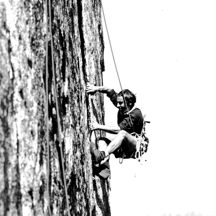 Yvon Chouinard là nhà leo núi chuyên nghiệp, doanh nhân, nhà hoạt động môi trường