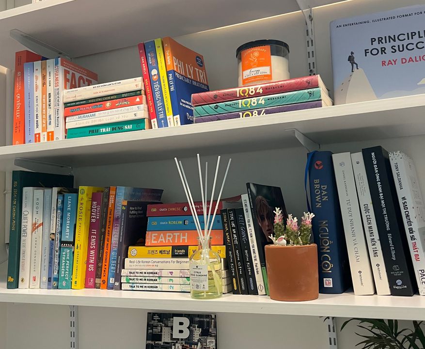 My Ice Bear built me my dream bookshelf ❤