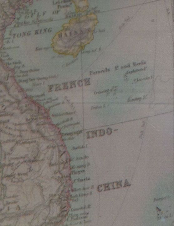 Hoàng Sa, Đông Dương thuộc Pháp (French Indo-China) do anh em nhà K. Johnston vẽ xuất bản tại London năm 1914.