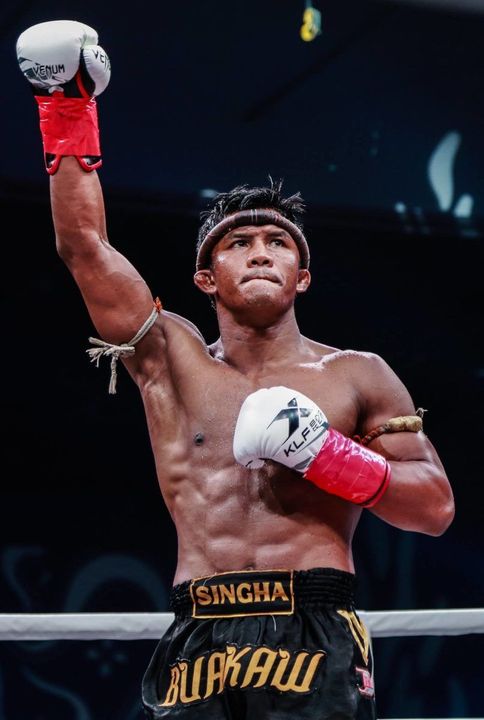 "Thánh Muay" Buakaw Banchamek