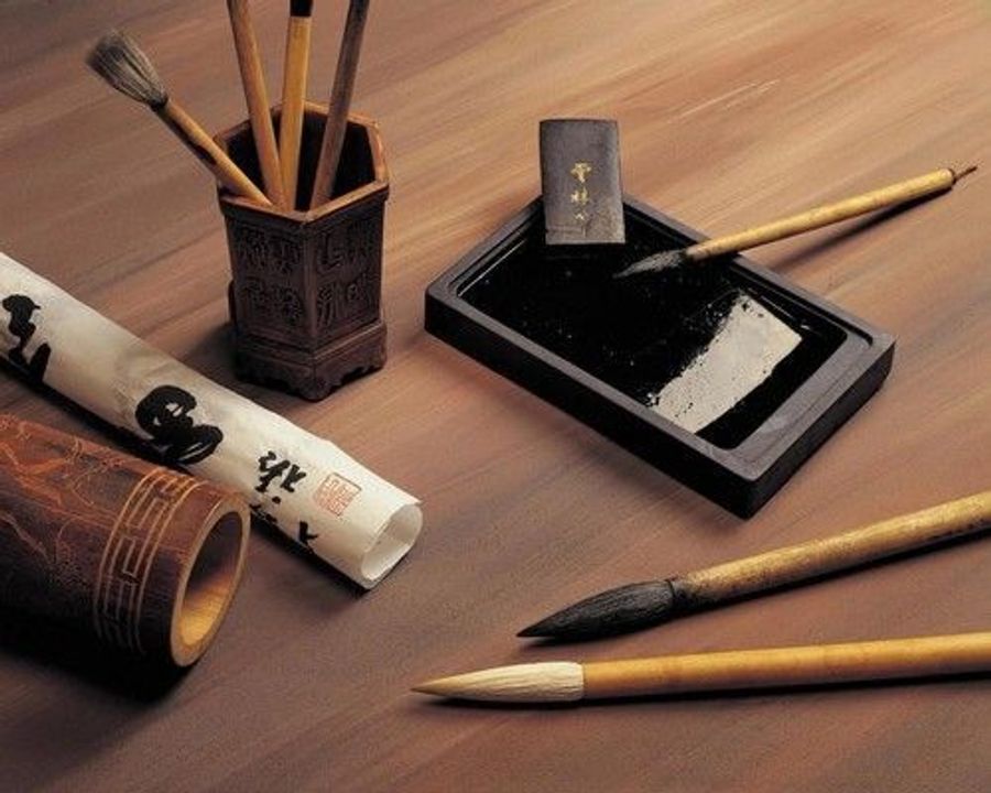 Các loại bút lông dùng để vẽ tranh thủy mặc (Ảnh: Sina.com)