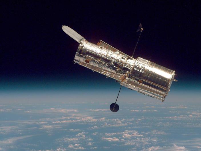 Kính viễn vọng Hubble ngoài không gian (nguồn: Yahoo)