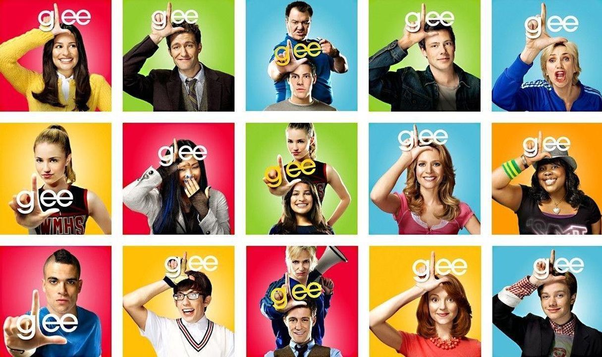 gLeek là từ dành riêng cho những người yêu thích bộ phim Glee. Tuy nhiên biểu tượng chữ L mà các nhân vật làm ở đây là ký hiệu cho từ "Loser" - kẻ thua cuộc