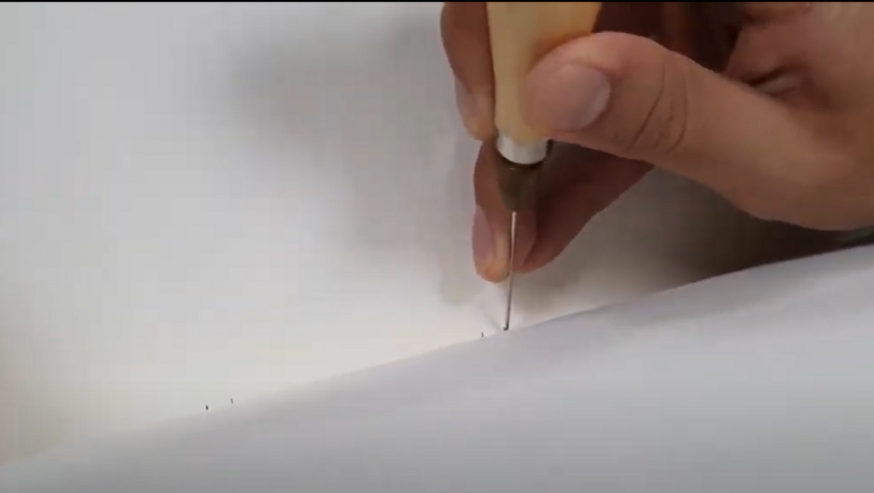 Đục từng lỗ một...