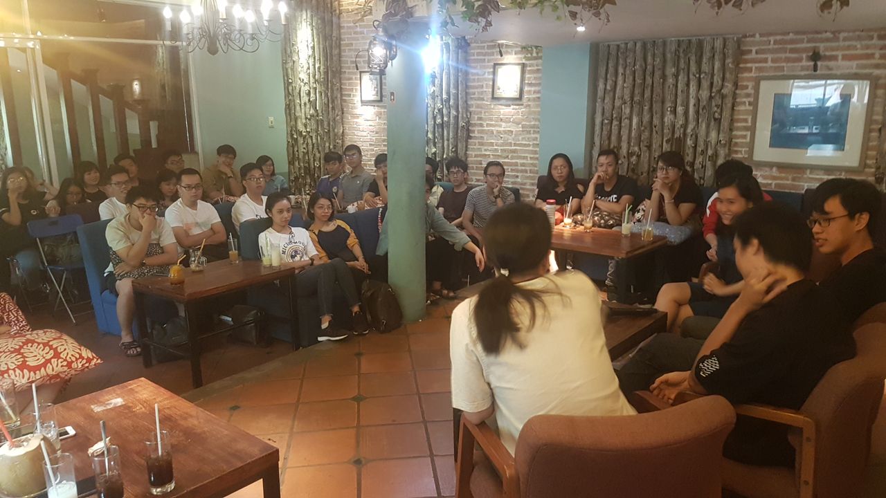 Giao lưu với nhóm Việt sử Kiêu hùng