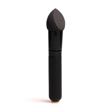Slanted Beauty Blender with Handle (Black) Slanted Beauty Blender with Handle (Black)