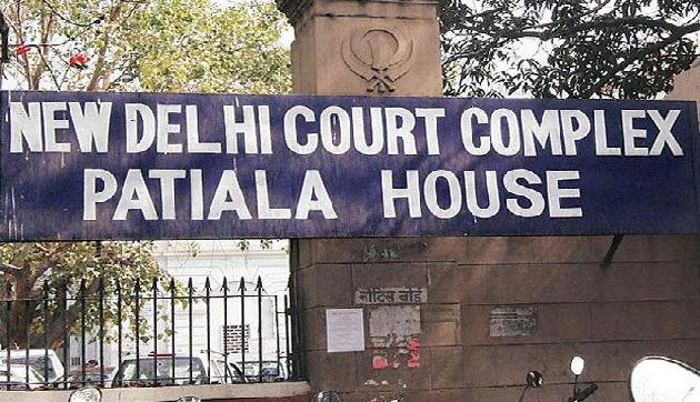 दिल्ली सीरियल ब्लास्ट केस: 2 आरोपी बरी,एक की पूरी हो चुकी है सजा,60 लोगों की हुई थी मौत दिल्ली सीरियल ब्लास्ट केस: 2 आरोपी बरी,एक की पूरी हो चुकी है सजा,60 लोगों की हुई थी मौत