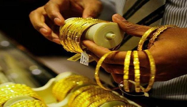 सोने की कीमत में आया जबरदस्त उछाल, अब इतनी हो गई है कीमत सोने की कीमत में आया जबरदस्त उछाल, अब इतनी हो गई है कीमत