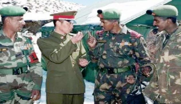 चीनियों को भगाने के लिए 19 घंटे पैदल चले हमारे सैनिक चीनियों को भगाने के लिए 19 घंटे पैदल चले हमारे सैनिक