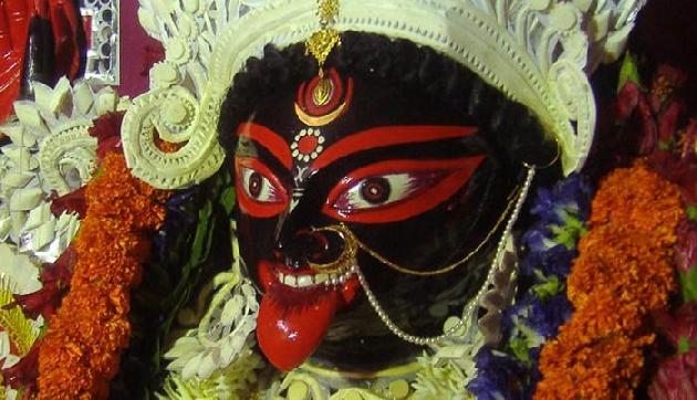 इन गांवों में हिंदू-मुस्लिम मिलकर मनाते हैं काली पूजा
इन गांवों में हिंदू-मुस्लिम मिलकर मनाते हैं काली पूजा
