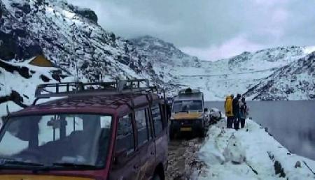 कश्मीर ही नहीं सिक्किम भी है धरती का स्वर्ग, एक बार जरूर आएं
कश्मीर ही नहीं सिक्किम भी है धरती का स्वर्ग, एक बार जरूर आएं