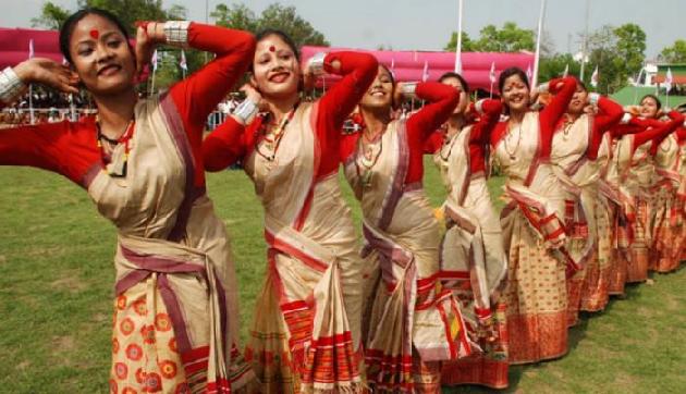 तस्वीरों में देखिए, असम में कैसे मनाते हैं बिहू फेस्टिवल? तस्वीरों में देखिए, असम में कैसे मनाते हैं बिहू फेस्टिवल?