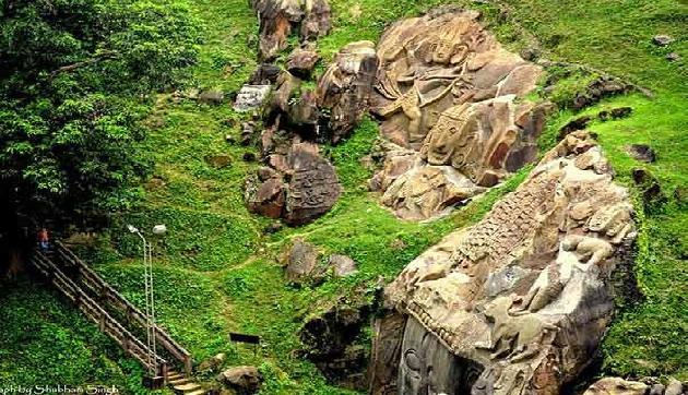 रहस्यमय है ये जगह, यहां बनी लाखों मूर्तियां, आज तक कोई नहीं जान पाया इसका राज रहस्यमय है ये जगह, यहां बनी लाखों मूर्तियां, आज तक कोई नहीं जान पाया इसका राज