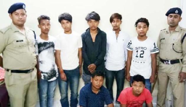 तस्करों के चंगुल से मुक्त कराए गए पांच बच्चे तस्करों के चंगुल से मुक्त कराए गए पांच बच्चे