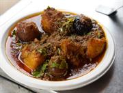 Mahaveer ki Aaloo Pyaaz Sabzi Aur Bejad Roti