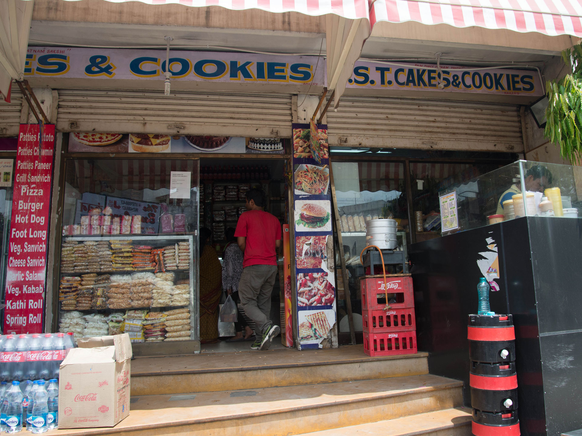 S.S.T. Cakes & Cookies ka Veg Grilled Sandwich, S.S.T. Cakes & Cookies