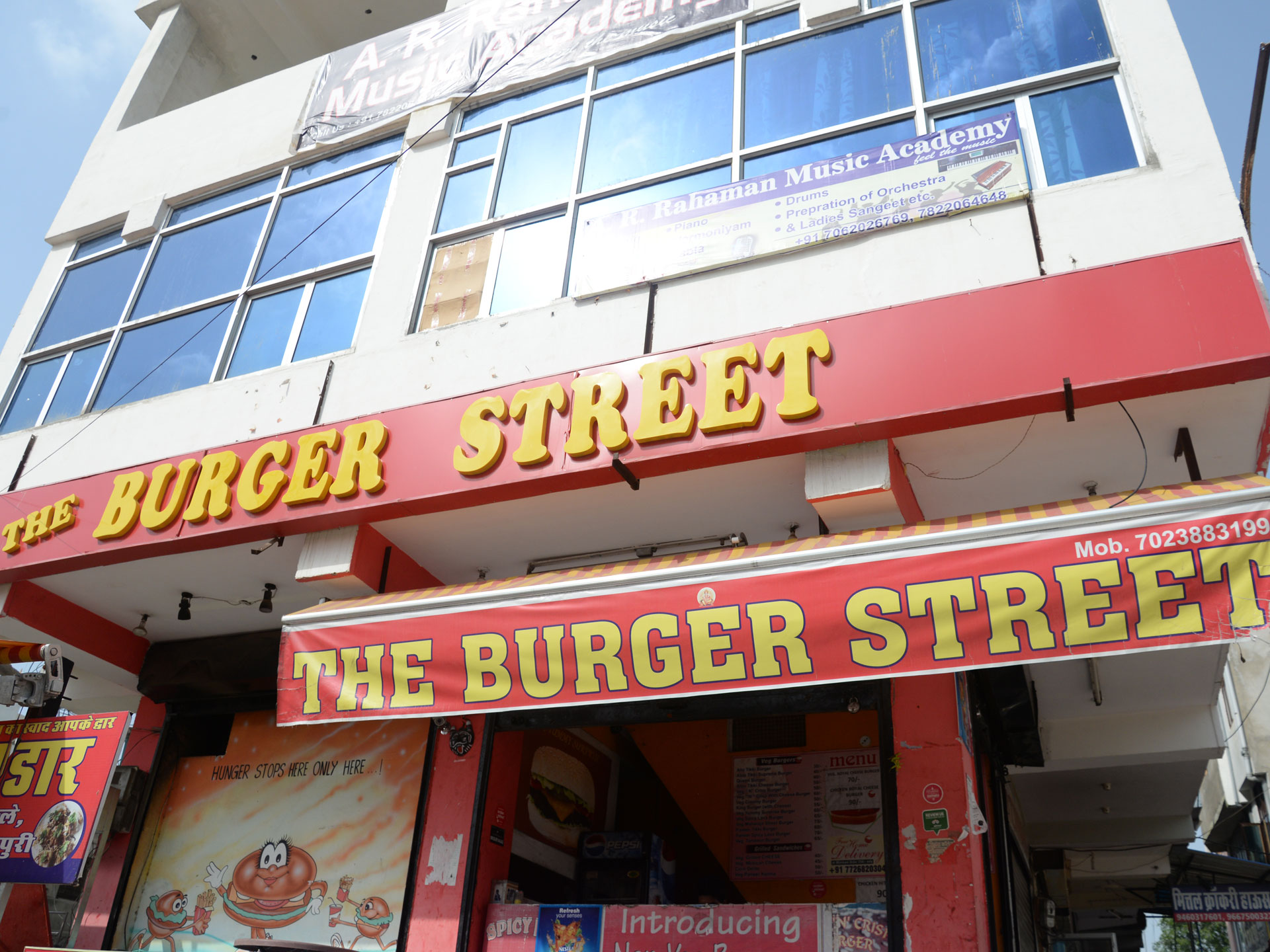 The Burger Street Ka Veg Yummy Surprise Burger The Burger Street the-burger-street-ka-veg-yummy-surprise-burger-the-burger-street