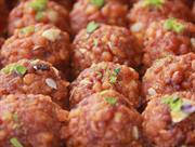 Shree Kanji Sweets ka Rabri Laddoo