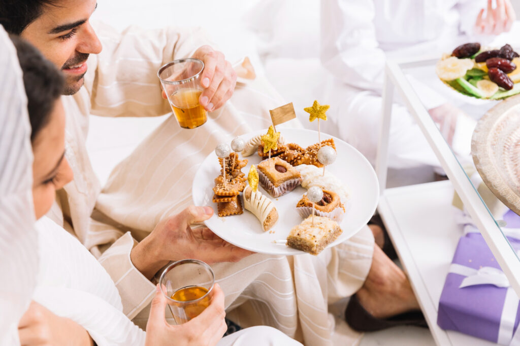9 Types of People at Every Office Raya Potluck