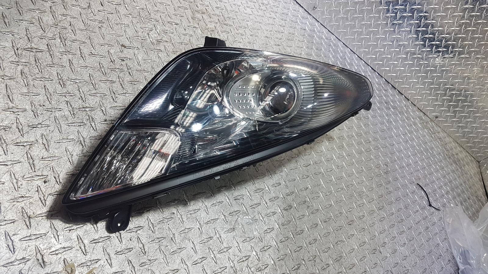 View Auto part Right Headlamp Toyota Celica 2003