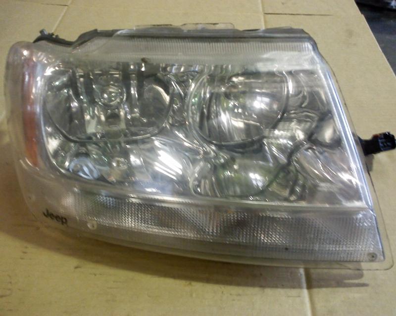 View Auto part Right Headlamp Jeep Grandcherokee 2003