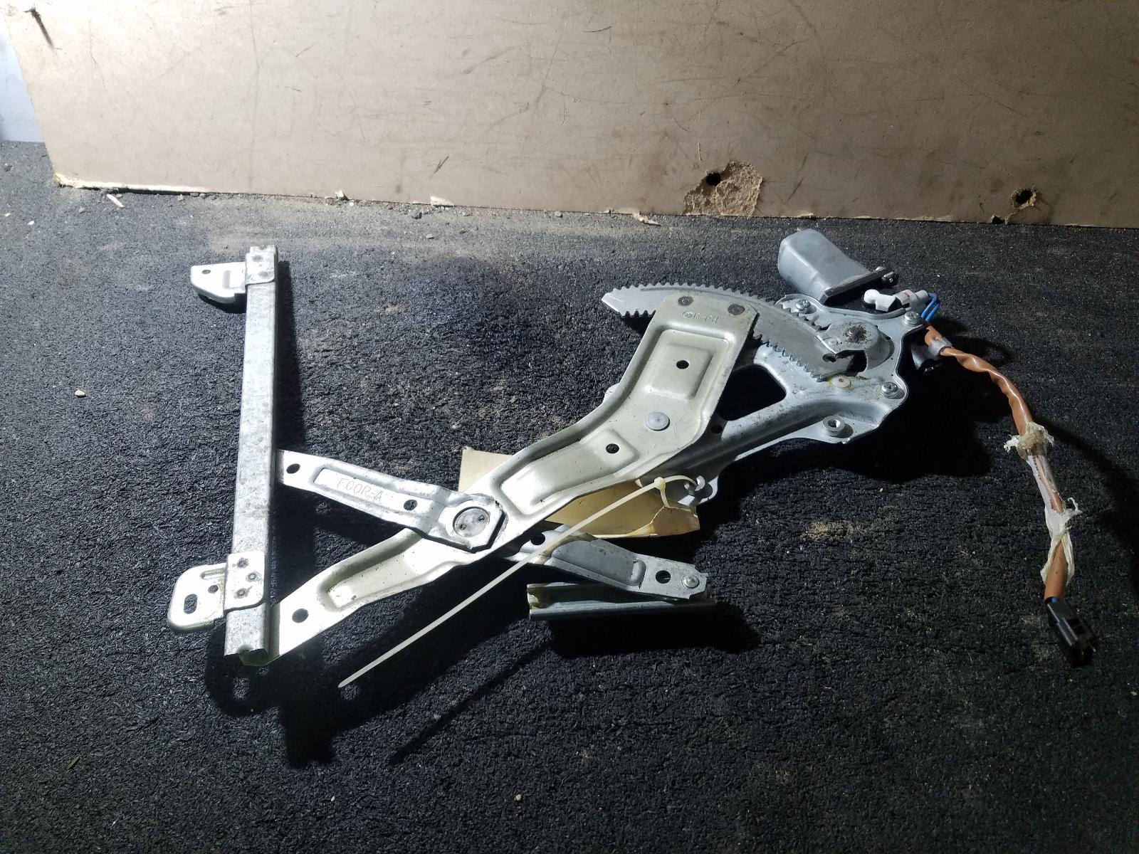 View Auto part Right Rear Wnd Reg/Motor Subaru Impreza 2006