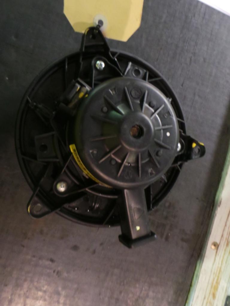 View Auto part Heater Fan Motor Holden Cruze 2009